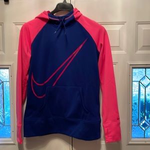 Women’s Nike pink/blue hoodie. Excellent condition. Like new.